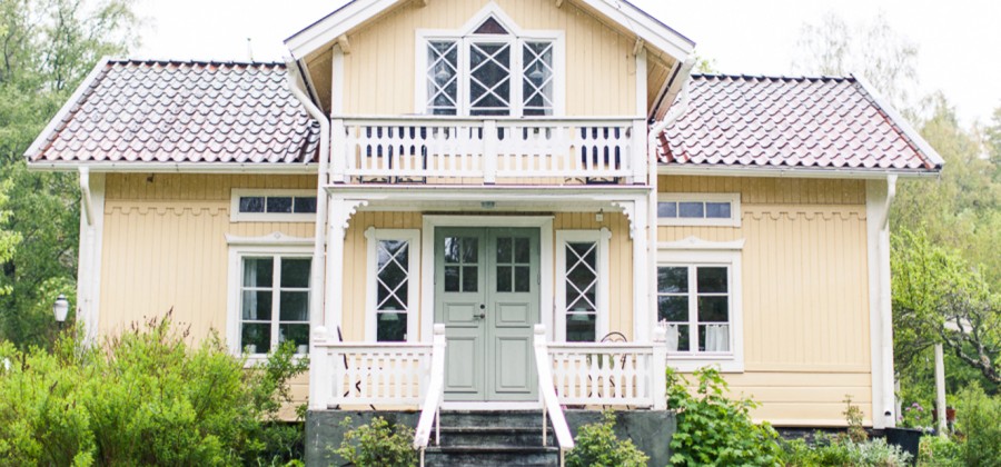 Bröllopsfotograf Väddö - lite kyligt i luften